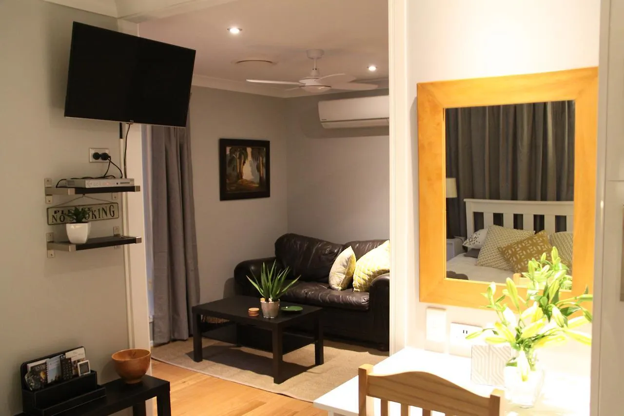 ****  Paperbark Bed & Breakfast Brisbane Australia