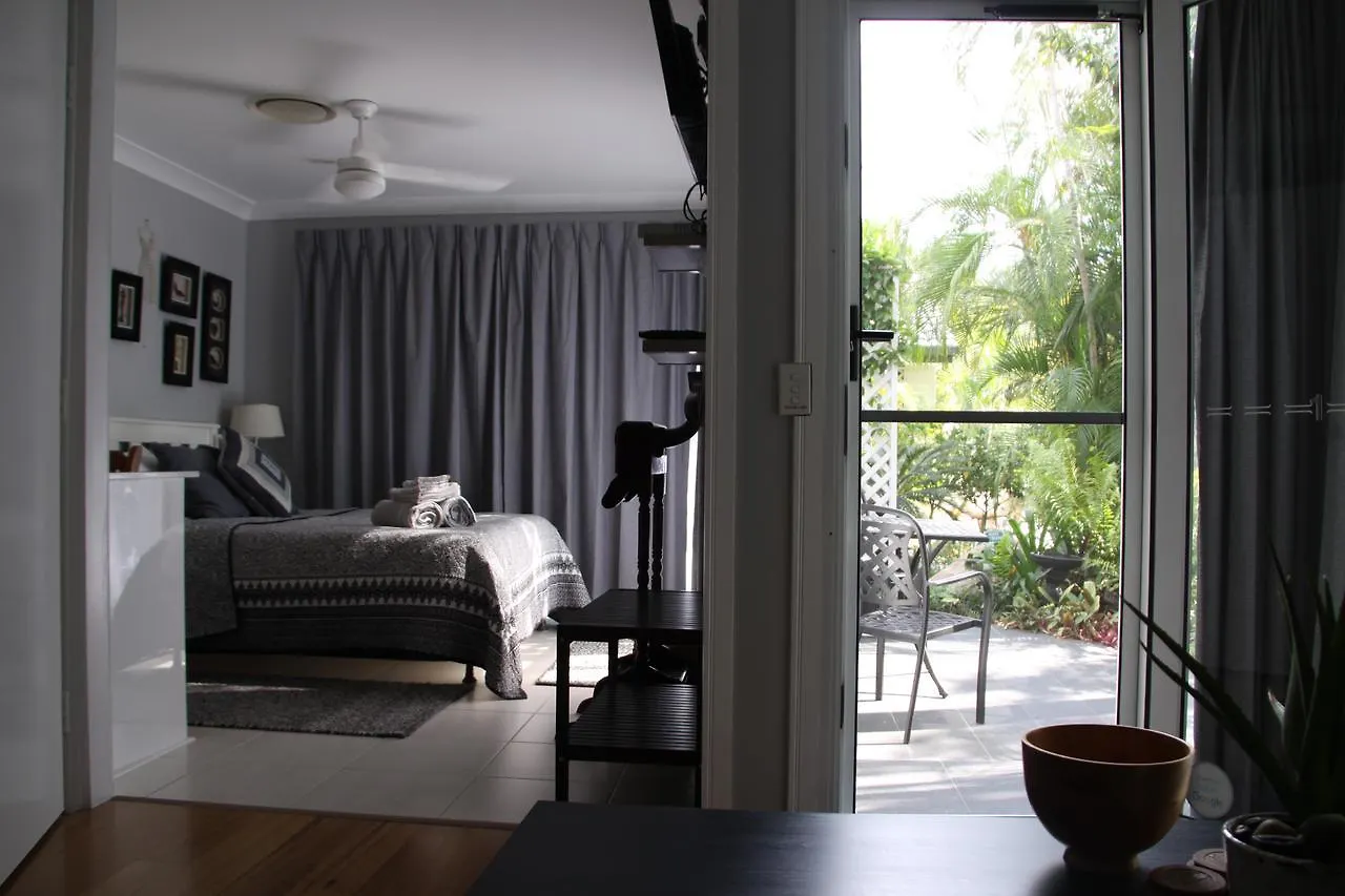 Paperbark Bed & Breakfast Brisbane 4*,  Australia