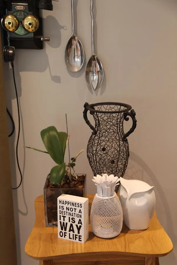 Paperbark Bed & Breakfast Brisbane 4*,  Australia