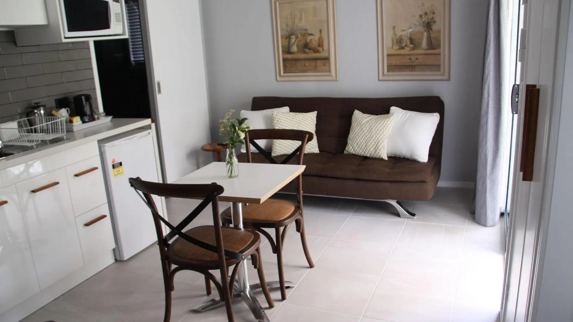Paperbark Bed & Breakfast Brisbane
