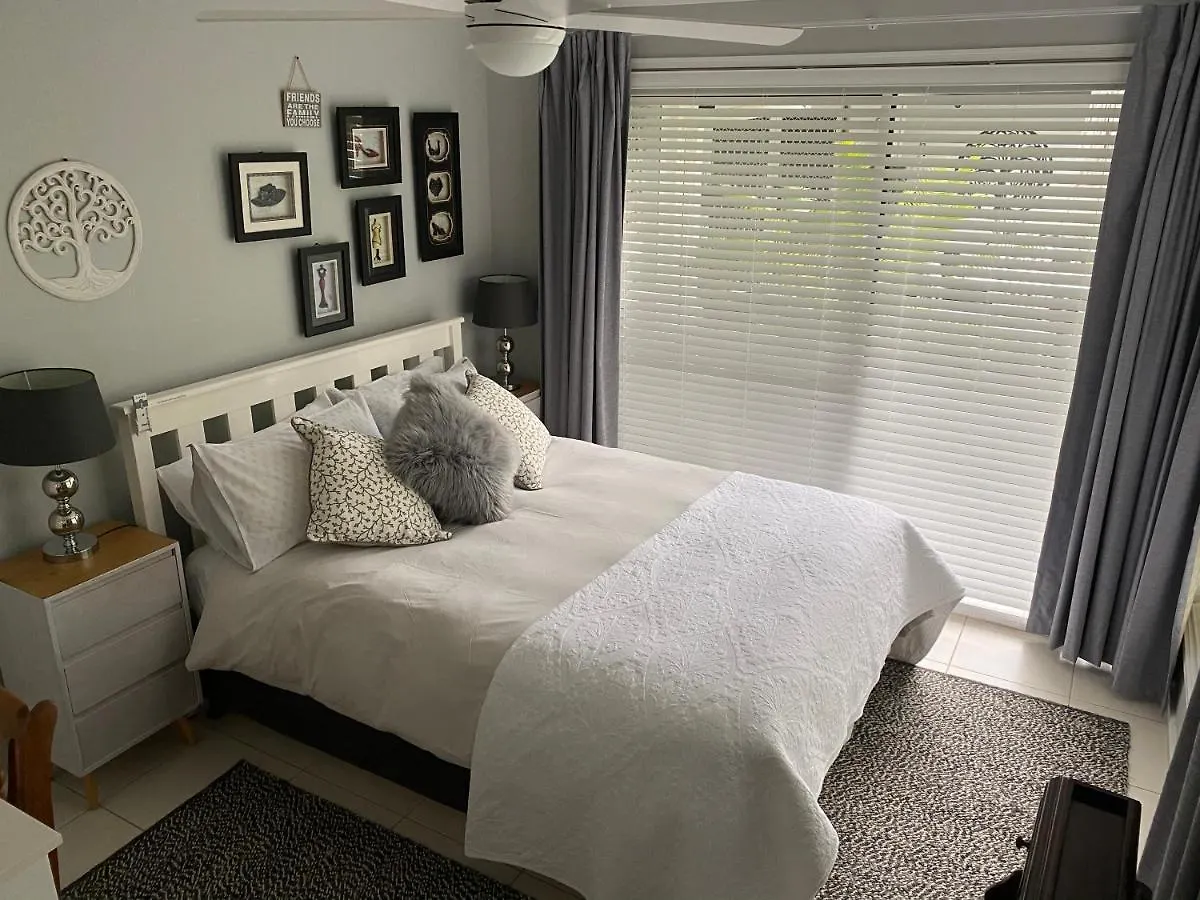 Paperbark Bed & Breakfast Brisbane 4*,  Australia